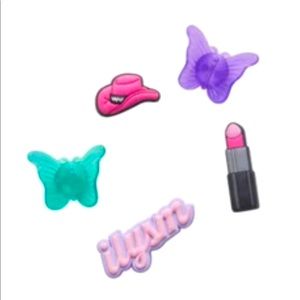 BUNDLE 4 CONNIE🦋NIP Crocs Jibbitz Cool Girl 5 Pack NWT 🦋 ILYSM🦋